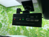 安全確認に役立つバックモニターは、狭い場所での運転をサポートします。後方視界を広げ、安全な駐車を支援します。