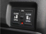 ◆両側電動スライドドア◆狭い駐車場でも乗り降りが楽々♪お子様が隣の車にドアを当ててしまう心配もございません!小さなお子様連れの方もこれで安心。