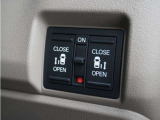 ◆両側電動スライドドア◆狭い駐車場でも乗り降りが楽々♪お子様が隣の車にドアを当ててしまう心配もございません!小さなお子様連れの方もこれで安心。
