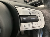 【アダプティブ・クルーズ・コントロール】予め設定した車速内でクルマが自動的に加減速。 前走車との適切な車間距離を維持しながら追従走行し、高速道路でのドライバーの疲労を軽減してくれる嬉しい機能付♪