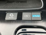 プロパイロットパーキングです。指一本で車庫入れ可能です。縦列駐車もできます!