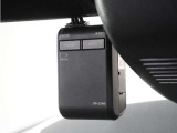 ◆ドライブレコーダー◆映像・音声などを記録する自動車用の装置です。 もしもの事故の際の記録はもちろん、旅行の際の思い出としてドライブの映像を楽しむことができます。