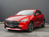 世界統一名称の『MAZDA2』となったコンパクト。「Be a Driver」のスローガンのもと、最適なドライビングポジションを提供できる室内空間と思い通りの走行性能を持った、クラスを超えたお車です!