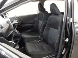 中古車をキレイで気持ちよくお乗りいただけるよう、エンジンルームからシートを外した洗浄まで、目に見えない部分も徹底的に洗浄しています!