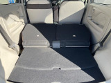 普段のお買い物や通勤、送迎等に十分な荷室スペースを確保しております。セカンドシートを倒すと、大きな荷物の積載も可能です♪
