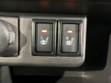 フロント両席にはシートヒーターが付いています!寒い日に便利な装備ですね。