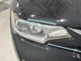 LEDヘッドライトは、点灯の瞬間から最大光量を発揮し、突然暗くなるトンネルなどでの安定感を高めます。
