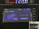 ナビ連動ETC付きです。高速道路料金所での小銭の出し入れや雨天時における窓の開け閉めなどの煩わしさが解消できます。料金所の通過もスムーズで快適ですよ。☆使用履歴表示や音声案内もしてくれます☆