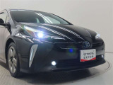 高輝度で点灯速度が速く、しかも消費電力の少ないLEDヘッドライトが装備されています!LEDの明るい光が走行中の視界の確保をサポートして、夜のドライブがより楽しく安全に運転できます♪