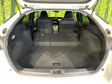 普段のお買い物や通勤、送迎等に十分な荷室スペースを確保しております。セカンドシートを倒すと、大きな荷物の積載も可能です♪