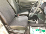 【フロントシート】運転席は必ず使用する部分ですので、座り心地が重要です★ぜひ一度ご体感下さい★