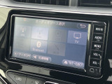 多彩なソースに対応し、快適なドライブをサポートします。CDやBluetooth接続で、お気に入りの音楽を存分にお楽しみください。