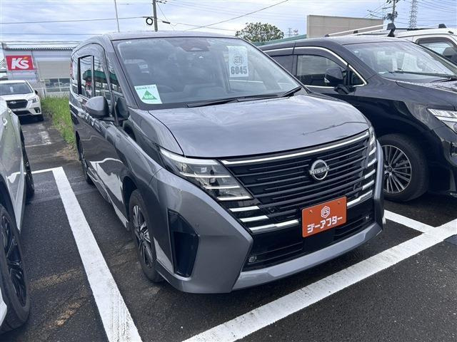 セレナ 2.0 ハイウェイスターV 4WD 禁煙 純正9インチディスプレイオーディオ