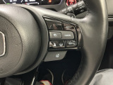 【アダプティブ・クルーズ・コントロール】予め設定した車速内でクルマが自動的に加減速。 前走車との適切な車間距離を維持しながら追従走行し、高速道路でのドライバーの疲労を軽減してくれる嬉しい機能付♪