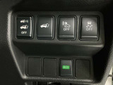運転席スイッチ部 人気装備のオートバックドア付きで、とっても便利です!!