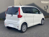 プライバシ-ガラスが装備されています。外を見るときは気にならずに、後方車両から車内が見えにくい設計です。