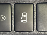 【パワースライドドア】スマートキーや運転席のスイッチでスライドドアの開閉が可能♪電動だから力を入れてドアを開ける必要が無く、小さいお子様でも、重い荷物を持っている時もラクに開け閉めできます♪