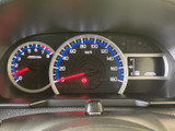視認性の高いメーター類で、運転に必要な情報を的確に把握できます。運転状況を常に把握し、安全運転をサポートします。
