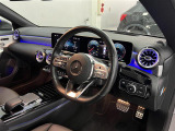 CLAクラス CLA200d AMGライン 本革シート サンルーフ
