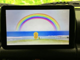 停車中にTV番組や動画をお楽しみいただけます。休憩時間や待ち時間に、リラックスした時間を過ごせます。快適な移動空間を提供します。