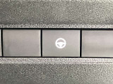 【ハンドル支援スイッチ】スイッチを押すごとにハンドル支援のON・OFFを切り替えることができます。