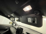 運転席・助手席にはバニティミラー付き♪身だしなみチェックできますよ(^^♪
