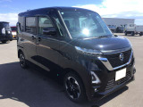 鶴田自動車は笑顔で働ける職場作りに常日頃から励んでいます。元気で笑顔あふれるスタッフが親切丁寧に対応できるお店作りを目指し車検、新車中古車販売、鈑金塗装、自動車保険、を行っております。