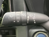 雨の日でもクリアな視界を確保できるワイパーレバーです。運転に必要な視界を確保し、安全な運転をサポートします。