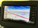 高精細な地図画面で、目的地までスムーズに導航。運転に集中できる分かりやすい表示で、長距離ドライブも安心です。