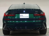 BMWのお車は、走行の安定性とコーナリングの良さを追求し、思い通りにハンドルの操作可能です。試乗車もご用意しておりますので、ぜひ&ldquo;駆け抜ける歓びをご体感ください!