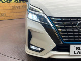 【LEDヘッドライト】悪天候や夜間走行時も良好な視界を確保し安心して運転できる高輝度LEDヘッドライトを装備!点灯速度が早く、消費電力も抑えられています。