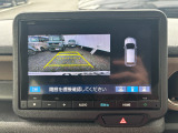 バックカメラも付いています! 運転が不慣れな方でも安心して駐車が可能です!