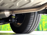 お車を安心してお乗りいただく為には、足回りの定期点検が欠かせません。サービスサポート(有償保証)では無料点検もご提供しており、安心のカーライフをお過ごしいただけるサポート体制が整っています。