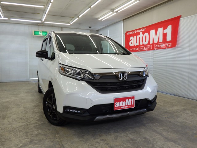 フリード 1.5 ハイブリッド クロスター ブラックスタイル 4WD 