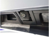 バックカメラが付いているので後方確認が非常にしやすいです。今や運転初心者も熟練者も必須装備!ついていて損はないですね♪