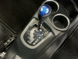 発進時から滑らかに加速する無段階変速のCVTはストップ&ゴーの多い街の中も快適です