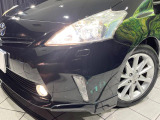 【LEDヘッドライト】悪天候や夜間走行時も良好な視界を確保し安心して運転できる高輝度LEDヘッドライトを装備!点灯速度が早く、消費電力も抑えられています。