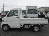 5MT/4WD/エアコン/エアバッグ/ドアバイザー/作業灯/AM・FMラジオ