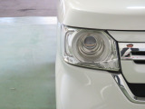 LEDヘッドライトは、点灯の瞬間から光量を発揮し、突然暗くなるトンネルなどでの安定感を高めます。