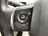 【ステアリングスイッチ】ステアリングを握ったままオーディオ等がコントロール出来ますので、利便性だけでなく事故防止にも繋がります。