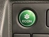 ★ECONスイッチ★ エコドライブを加速しよう!スイッチをONにすると、運転の仕方によるロスを抑え込み燃費をよくするようクルマが頑張ります(*^ー^*)燃費向上にチャレンジ♪