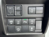 両側パワースライドドアの操作や各種安全機能のON/OFFスイッチをまとめた便利な操作パネルです。