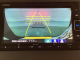 バックでの車庫入れも安心です!リアカメラが付いているバックモニター付のナビを装備しております。操作線もついており距離感も画面から確認できます。