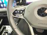 Travel Assist。設定した速度を上限に自動で加減速し、一定の車間距離,およ走行レーンを保つことでロングドライブの疲労を軽減します。