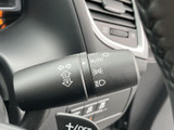 操作しやすいウインカーレバーで、安全運転をサポート。直感的に操作できるので、運転に集中できます。