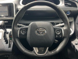 【純正革巻きステアリング】上質な革を使用することで、手にしっかり馴染みとても運転しやすいハンドルです♪