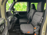 運転席からの視界は良好。操作性にも優れており、運転に集中できます。安全運転をサポートする一台です。