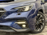 現状、画像のように左フロントバンパーが損傷しておりますが車両価格にバンパー交換費用が含まれておりますのでご安心ください。