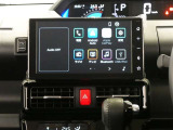 ディスプレイオーディオを装備。スマホとクルマをつなぐことで、これまでのナビに加えて、いろんなサービスが楽しめます。