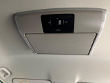 【フリップダウンモニター】大画面モニターで後席でもエンタメをお楽しみいただけます。小さなお子様にも大人気の装備です♪